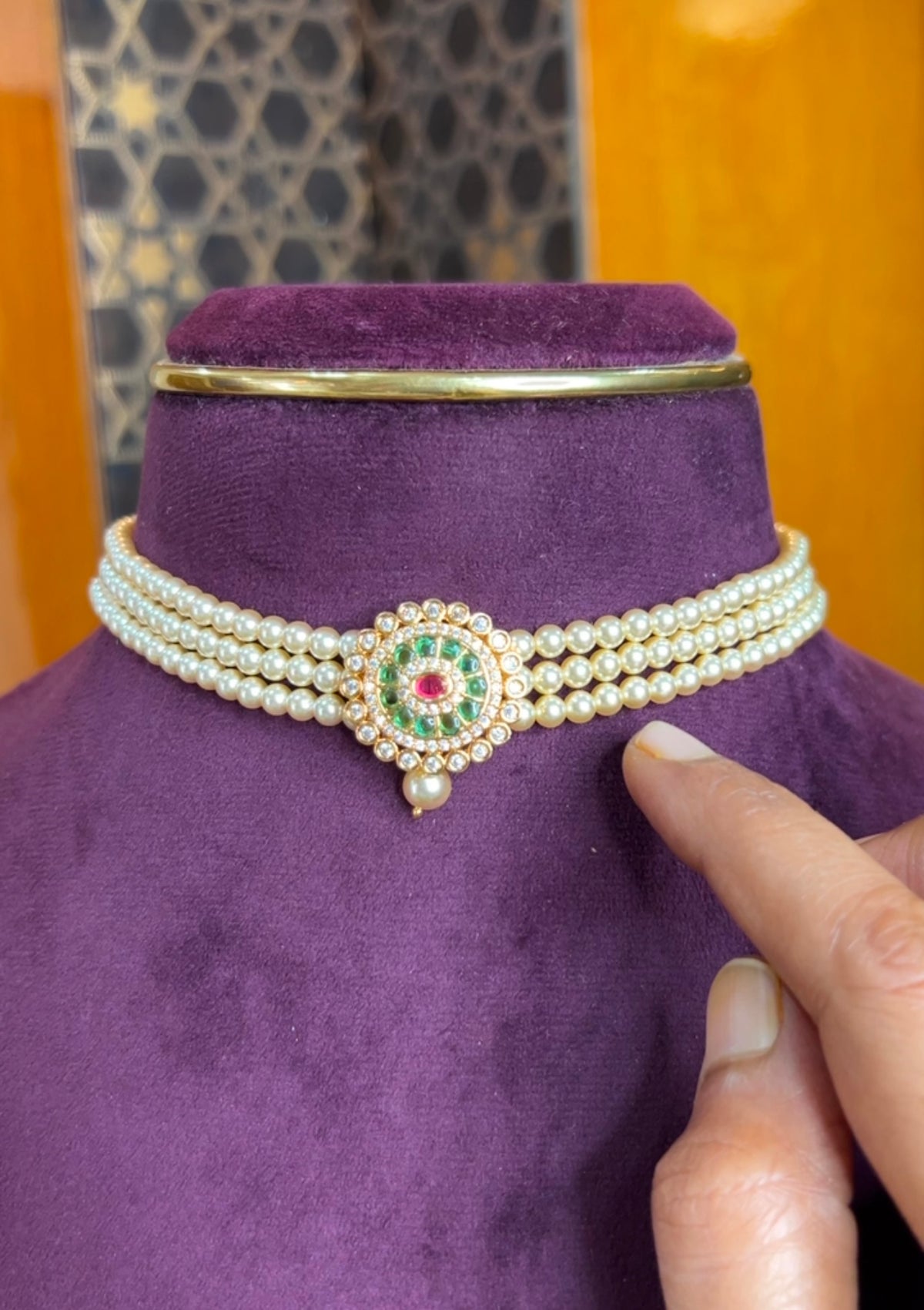 Pearl chocker 16inches BCH077