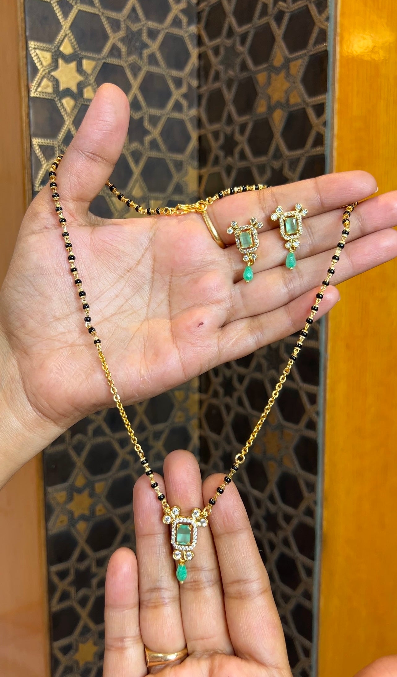 Black beads 16inches BB076