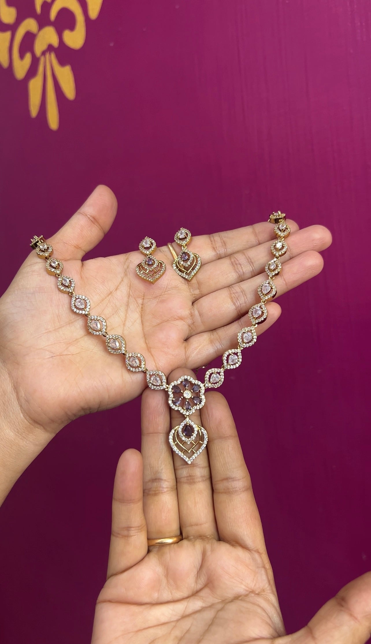 Mehendi Victorian necklace