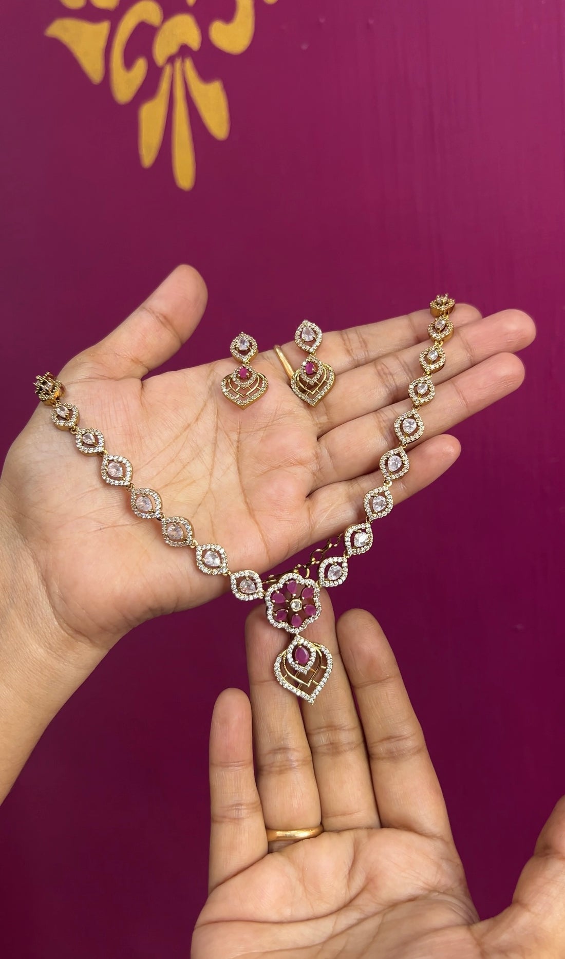 Mehendi Victorian necklace