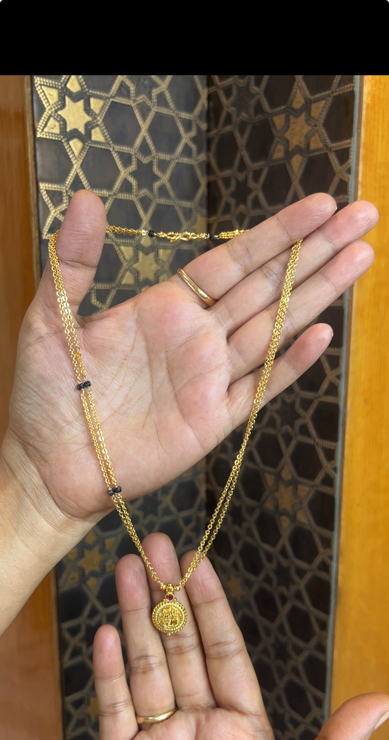 Black beads 16inches BB081
