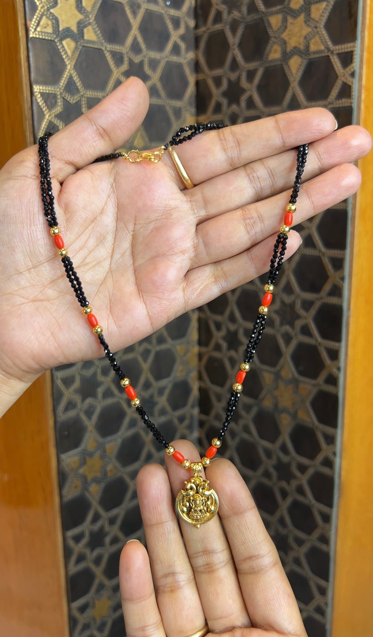 Black beads 16inches BB124
