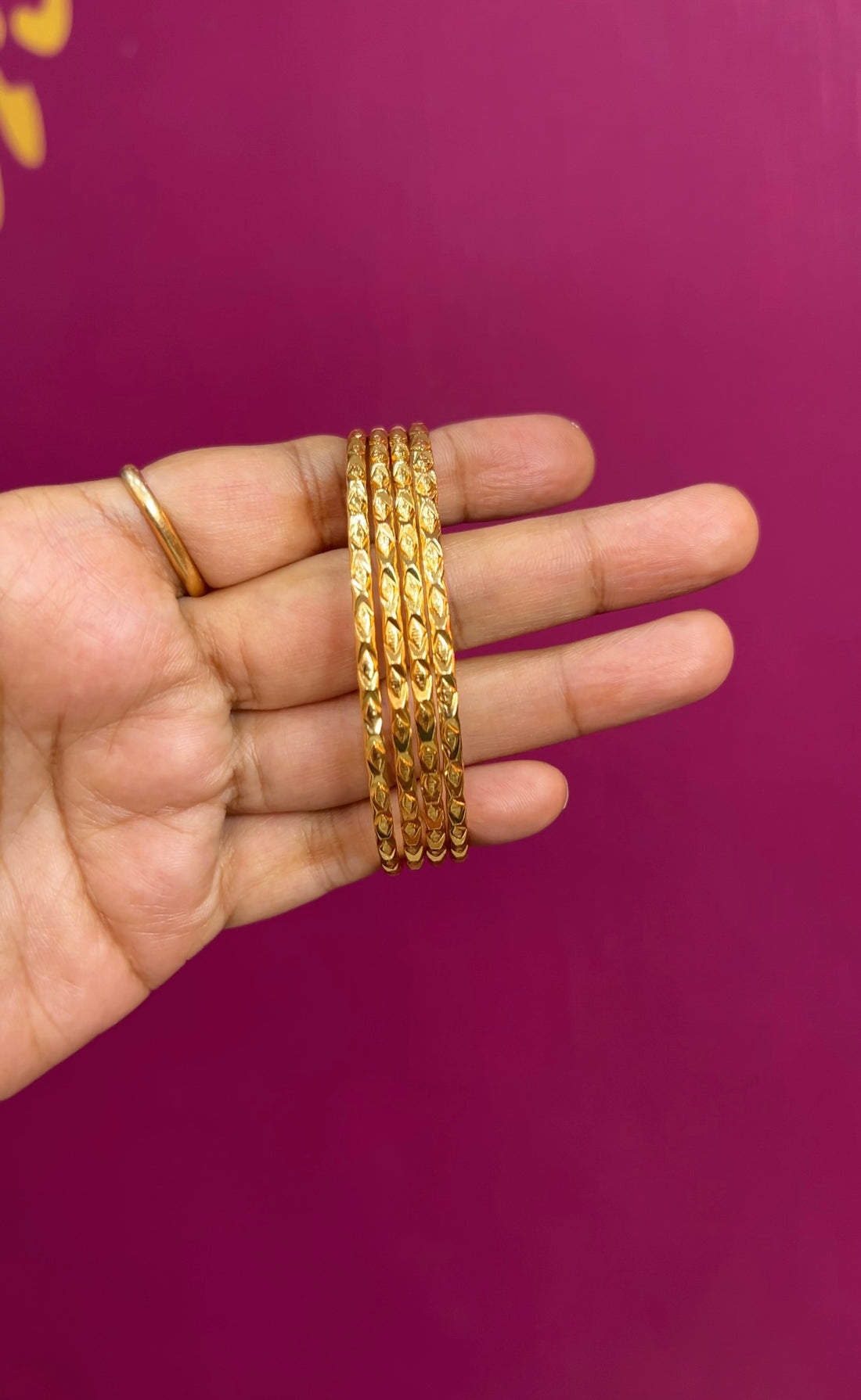 Bangles BNG007