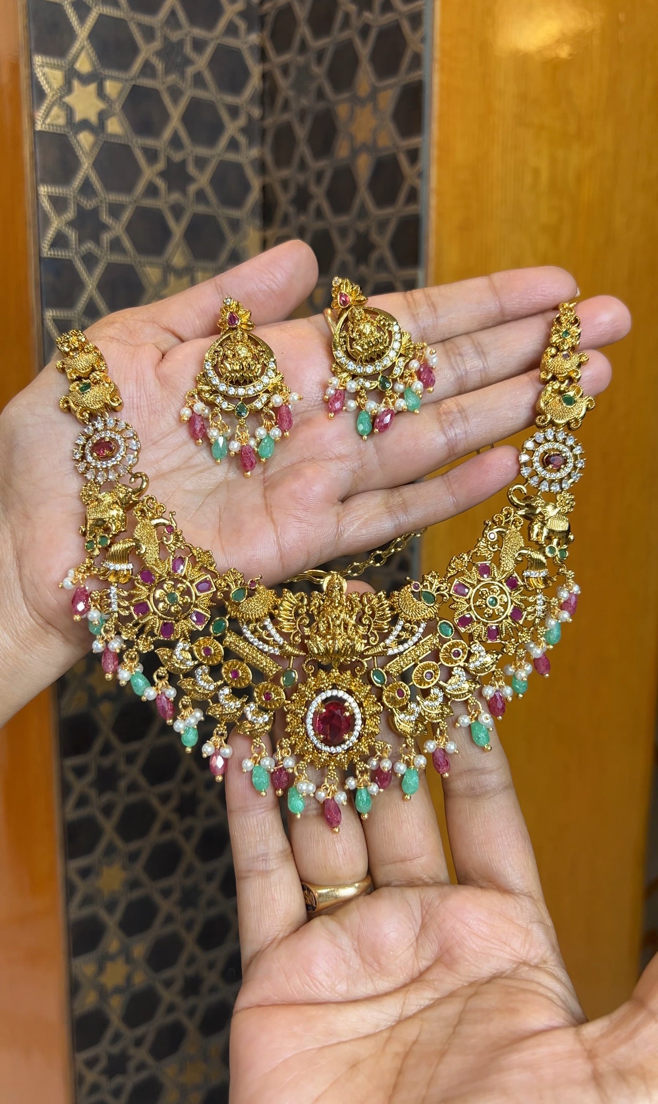 Antique necklace NK135