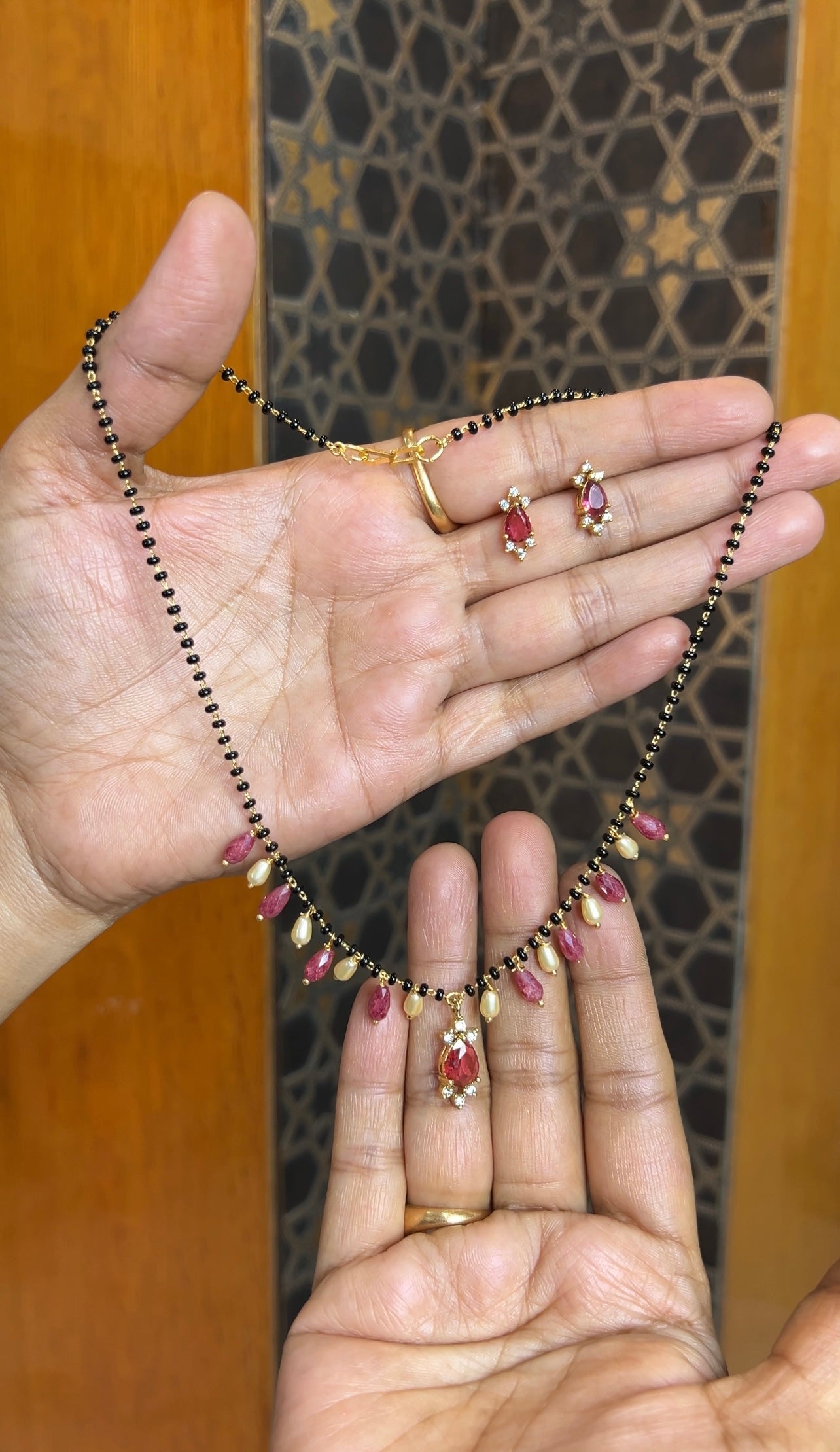 Black beads 16inches BB072