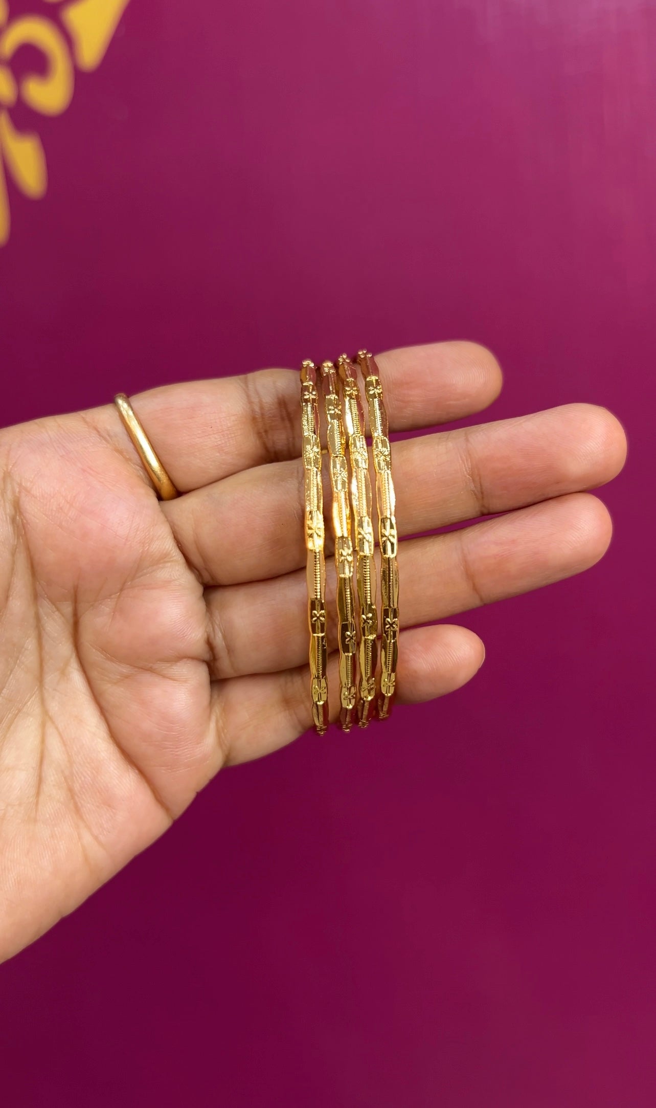 Bangles BNG004