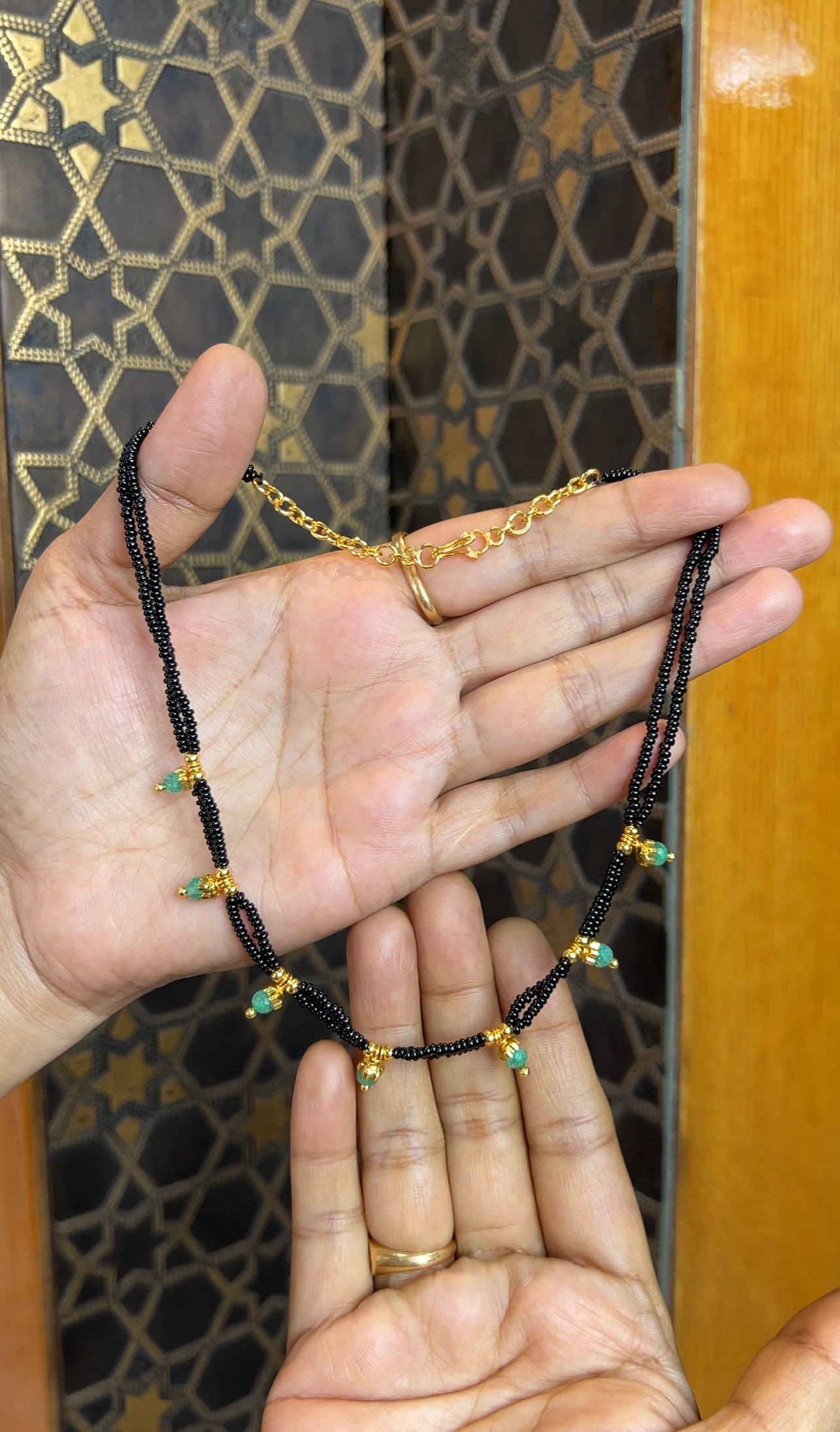 Black beads 16inches BB084