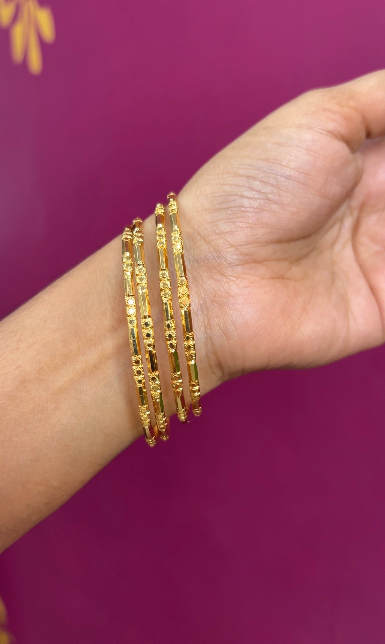 Bangles BNG008