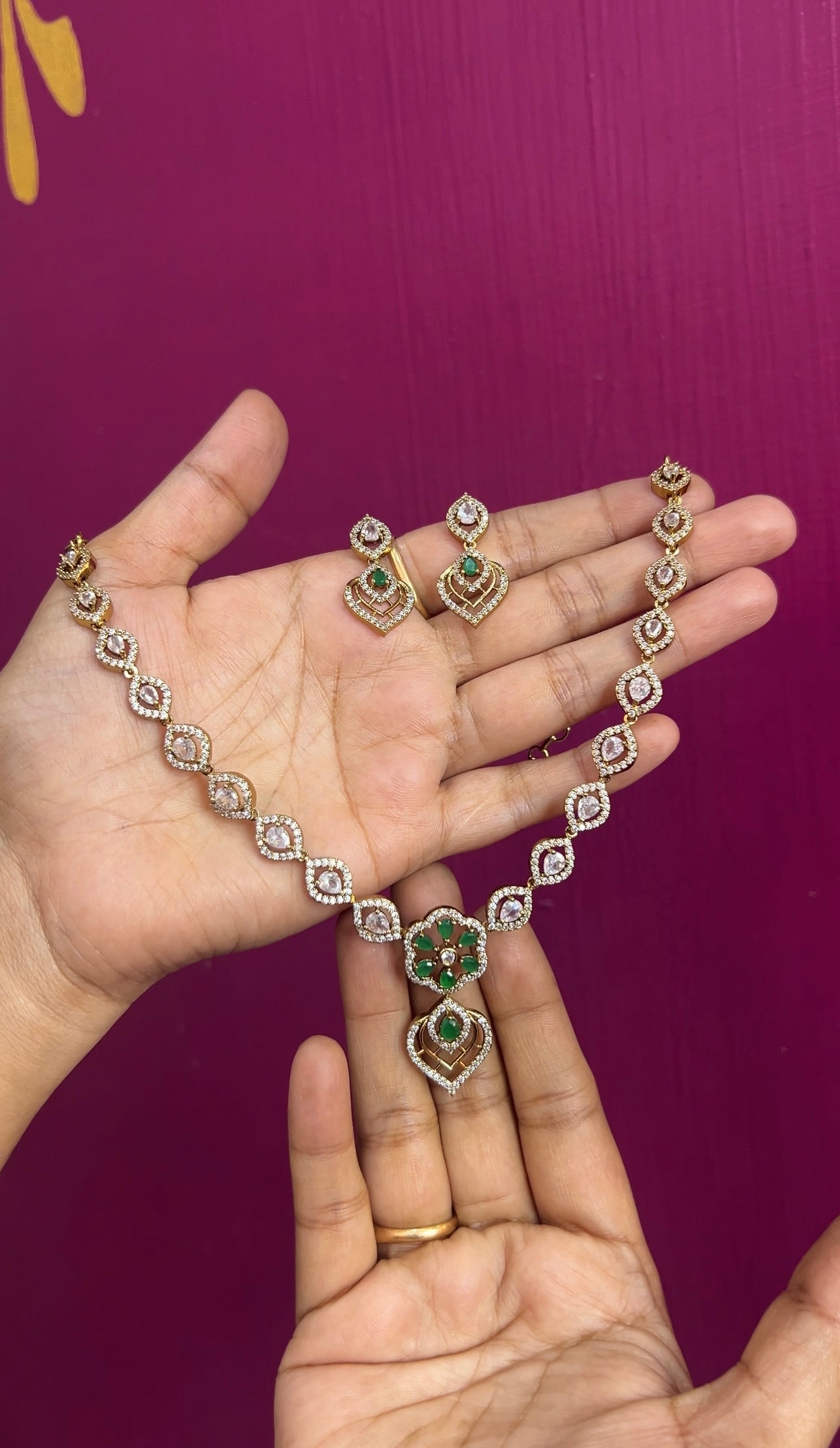 Mehendi Victorian necklace