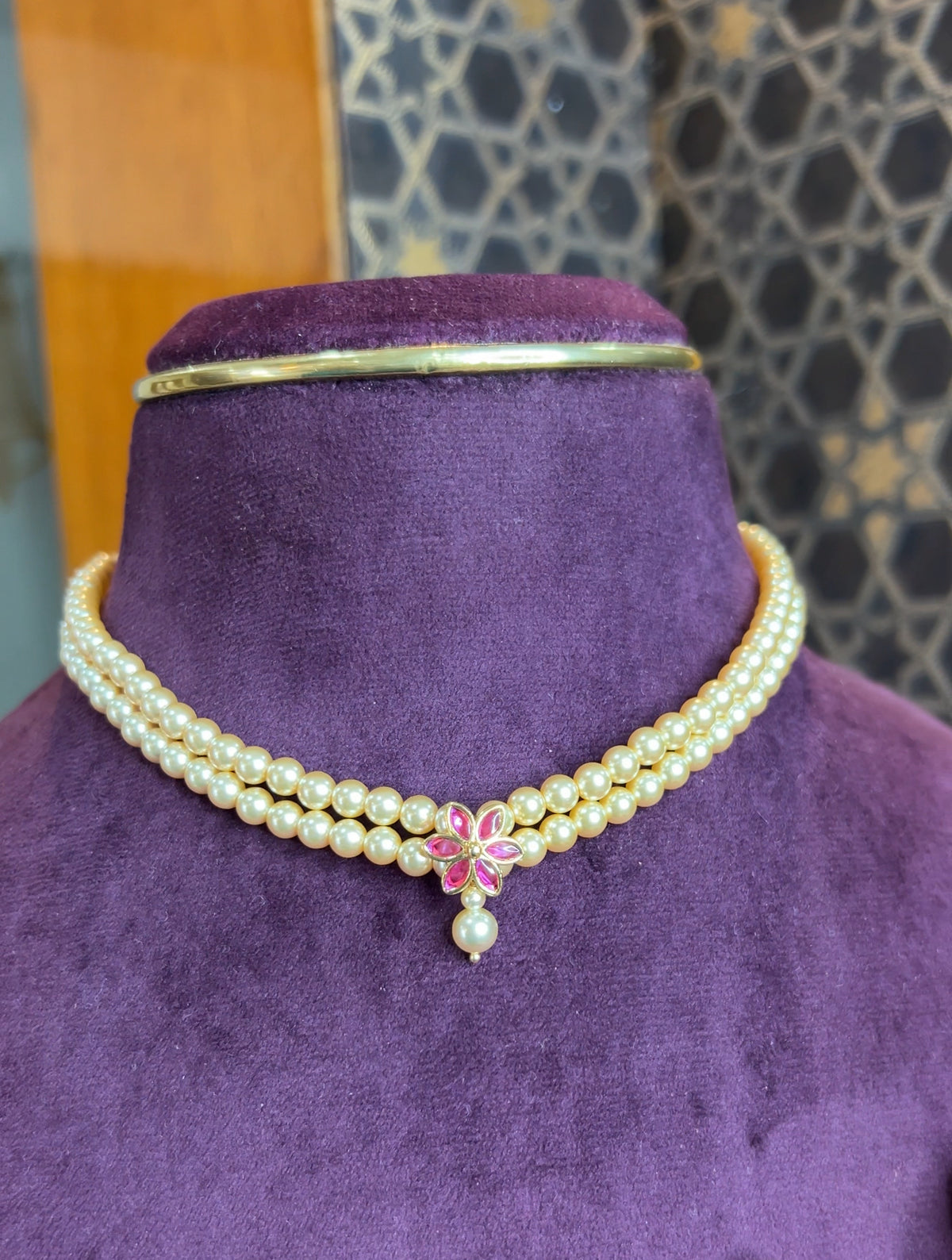Swarovski pearl chocker 16inches BCH083