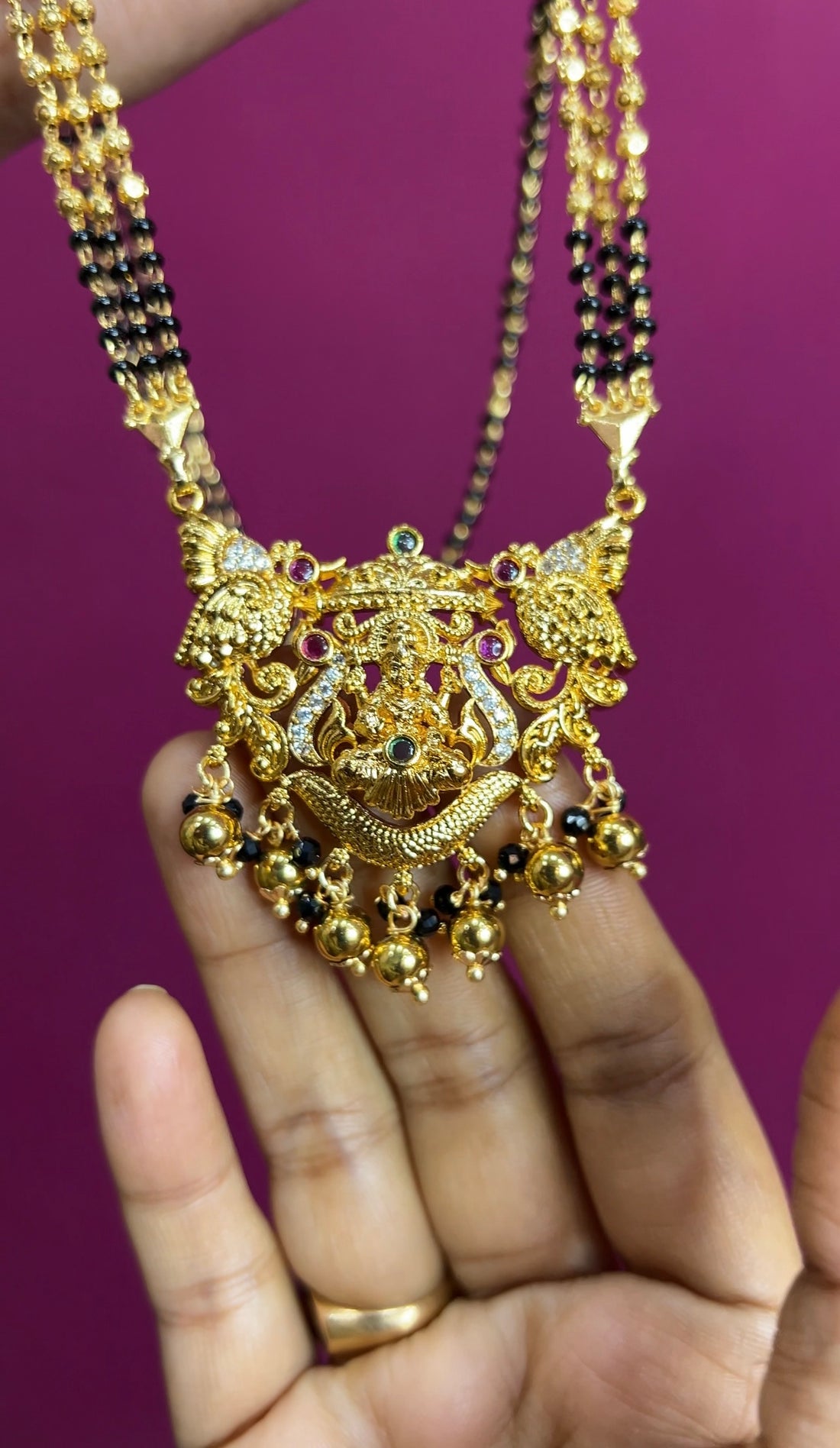 Black beads 26inches BB059