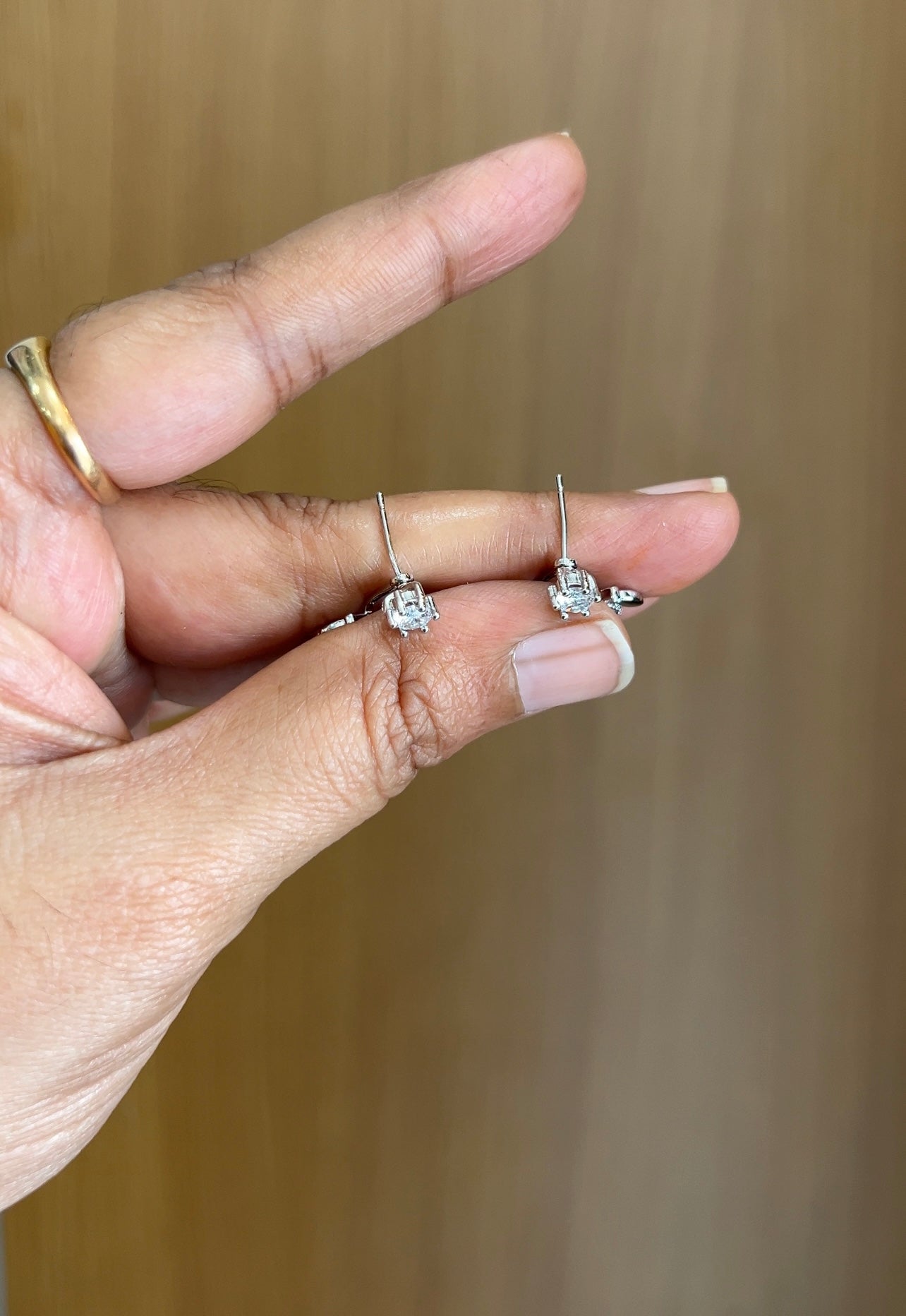 Rhodium finish Earrings ER209