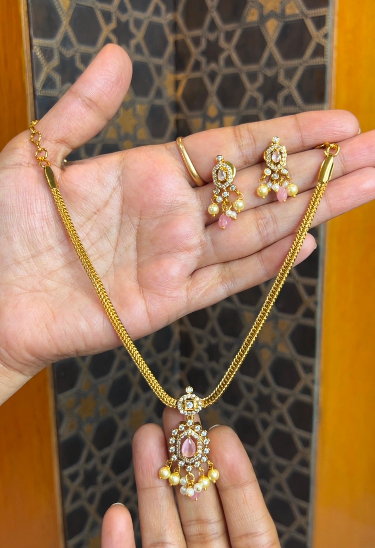 Antique necklace NK223
