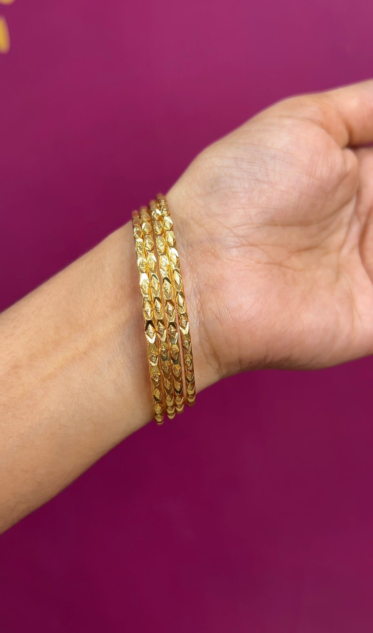 Bangles BNG007