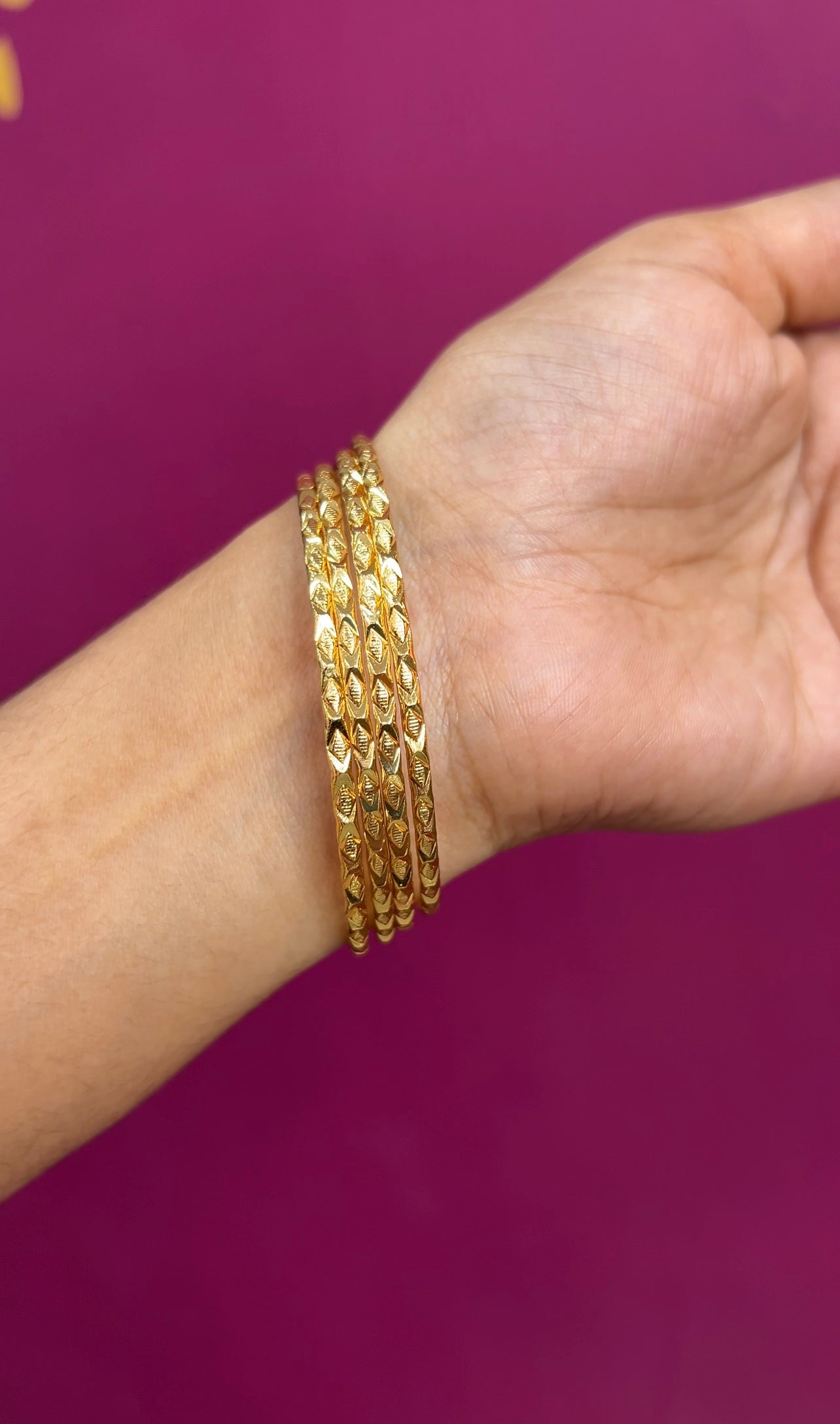Bangles BNG007