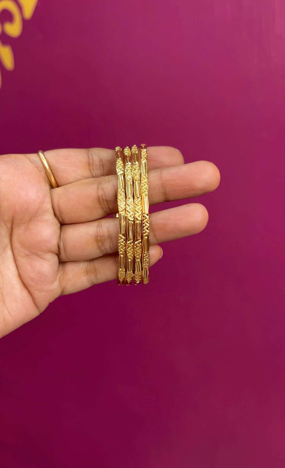 Bangles BNG006