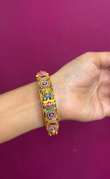 Menakari Bangle NBNG002