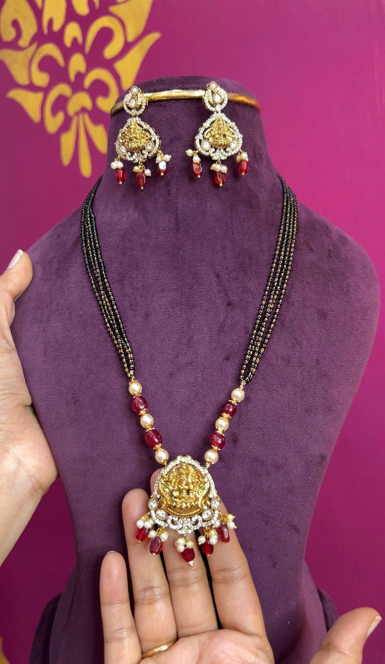 Black beads 21inches BB048