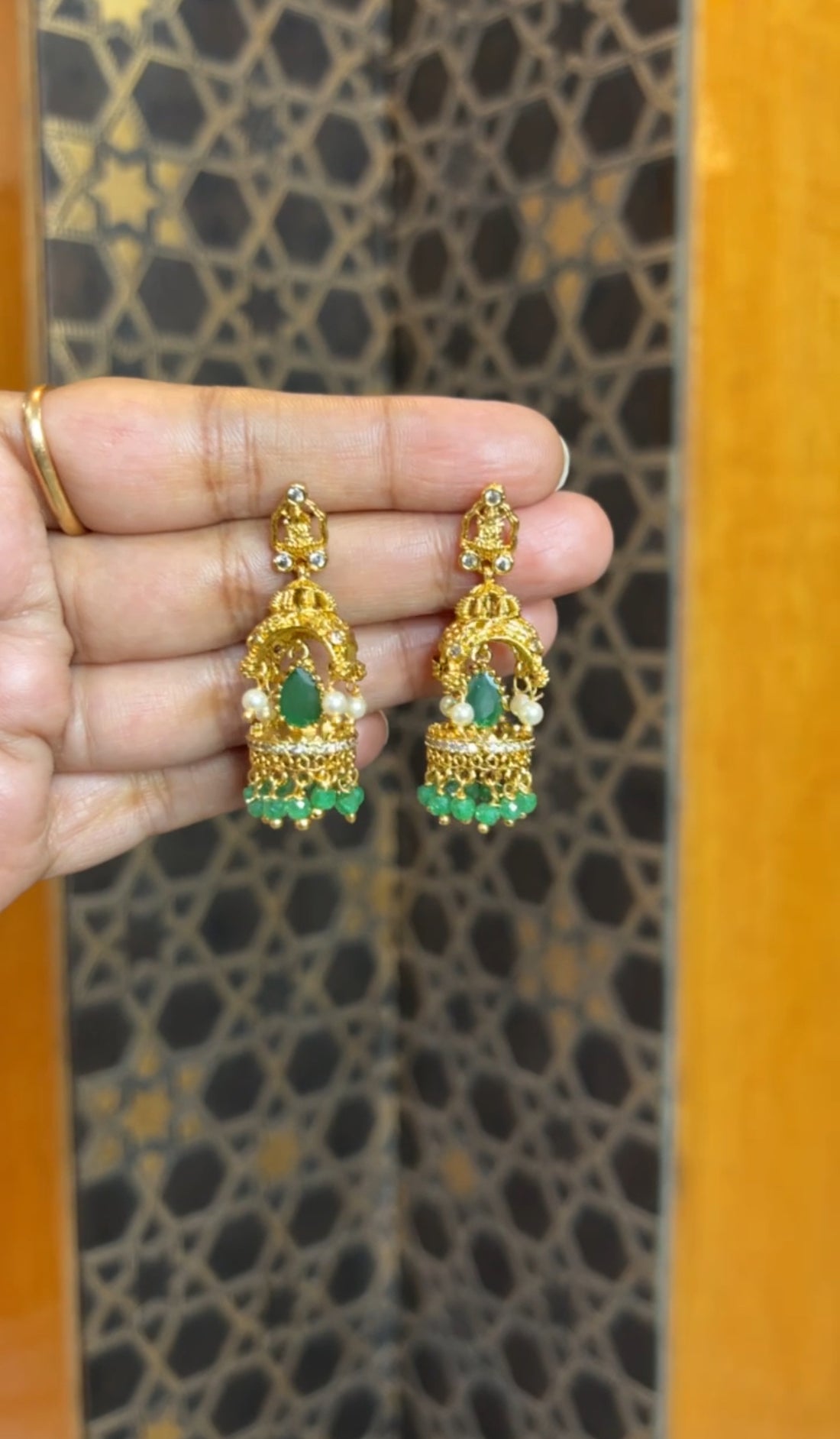 Earrings ER186