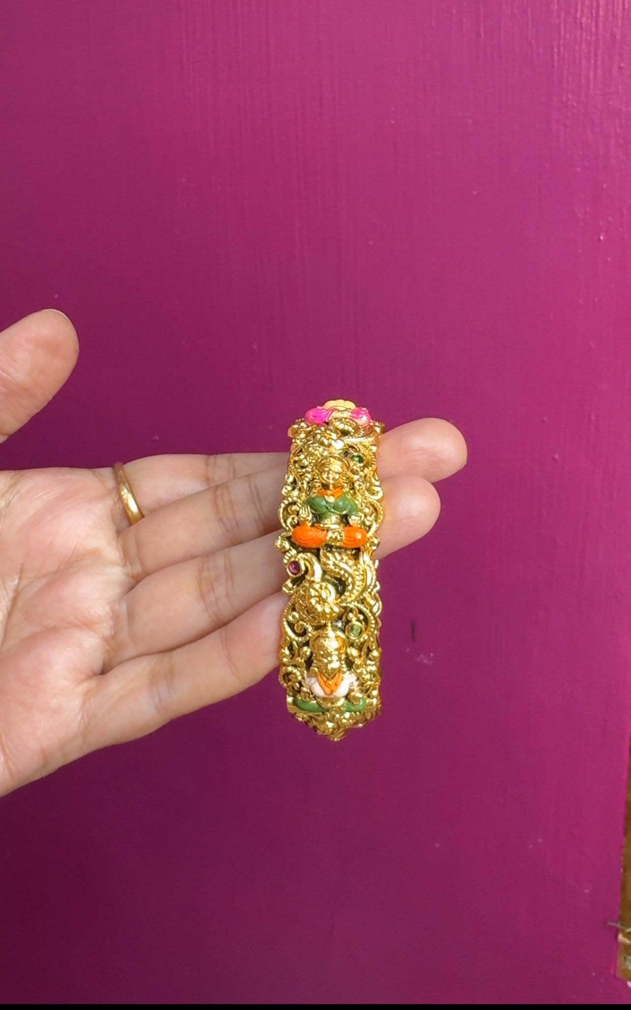 Menakari kada bangle NBNG001