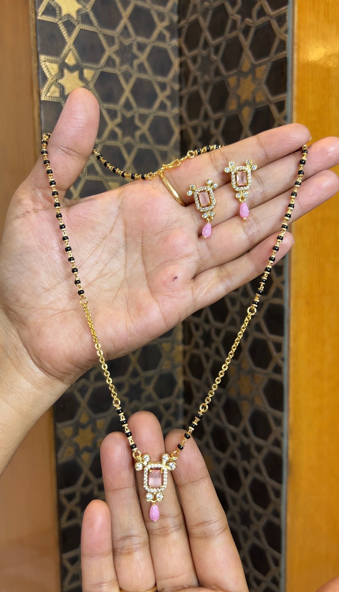 Black beads 16inches BB076