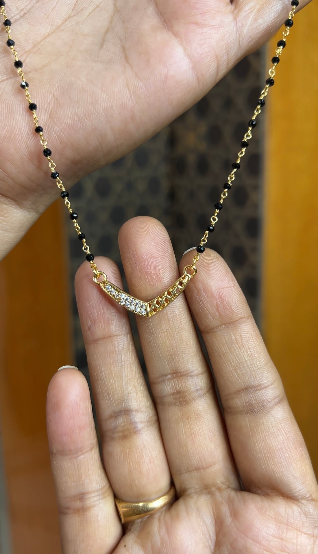 Black beads 16inches BB082