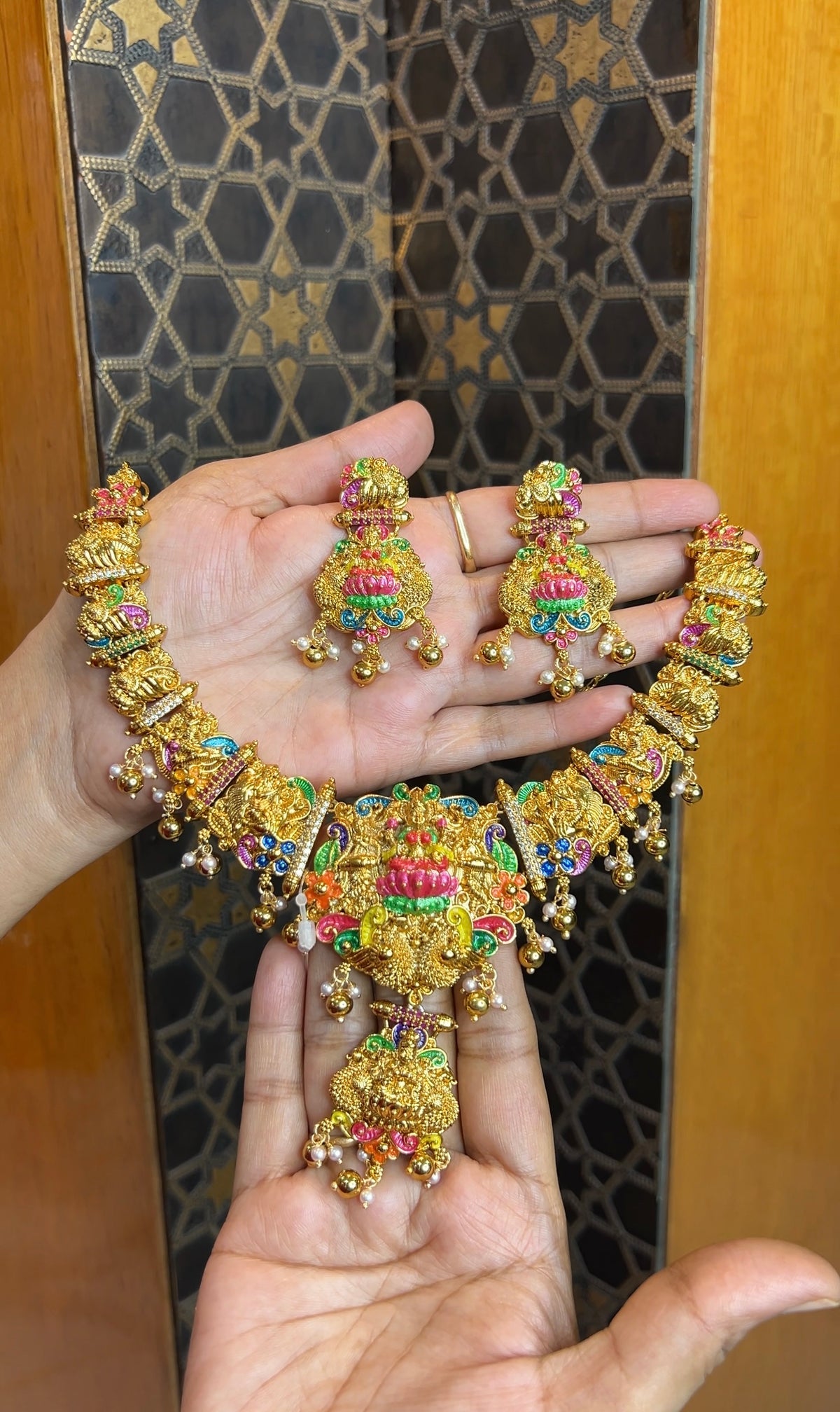 Meenakari Necklace NKNS011