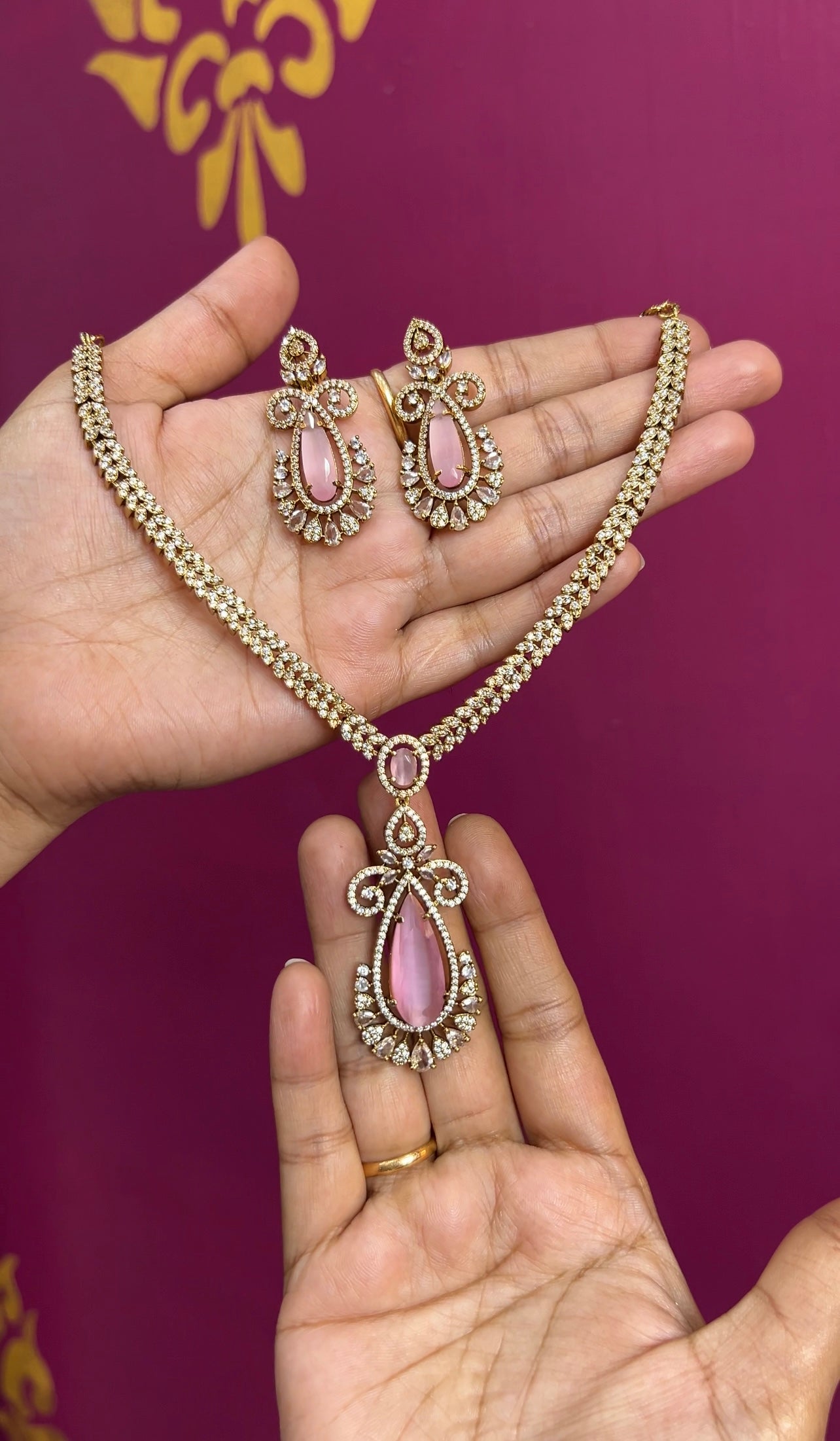 Mehendi Victorian necklace NK074