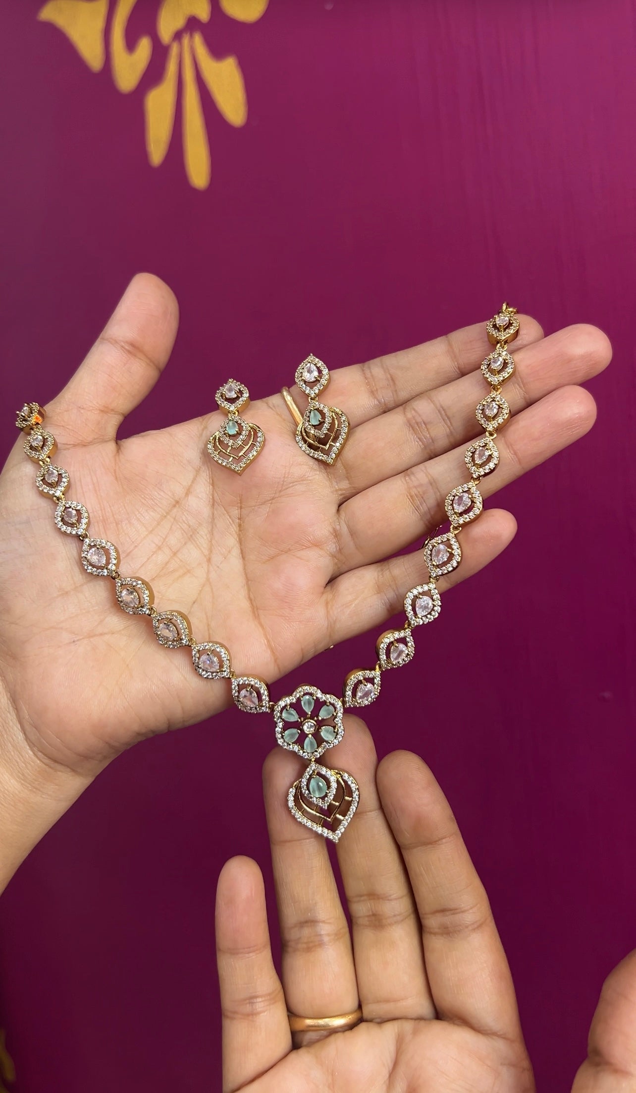 Mehendi Victorian necklace