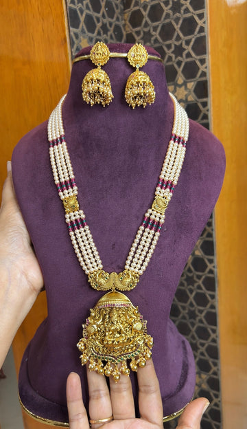 Swarovski pearls chain with Nakshi locket set 24inches BCH070