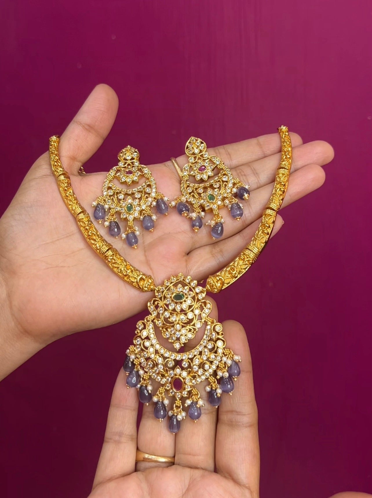 Kanti necklace